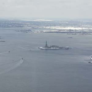Vistra de la Estatua de la Libertad desde el One World Observatory, Nueva York