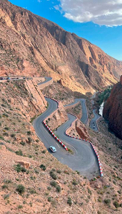 Garganta del Dades y la carretera que discurre por ella, Sáhara, Marruecos