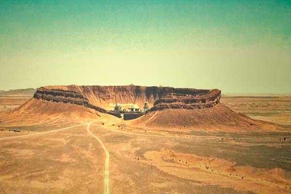 Fotograma de la película Spectre de James Bond en Gara Medouar